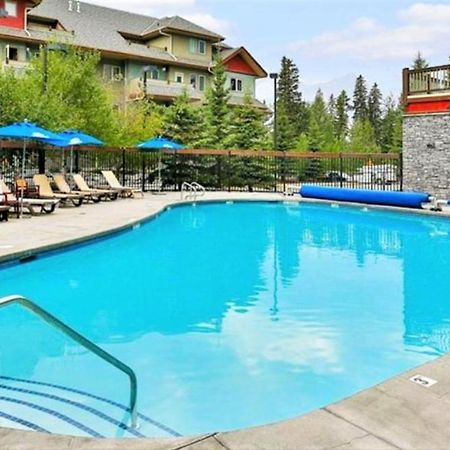 Renovated Condo, 2Br, 2Ba, Heated Pool, 3 Hot Tubs, Pets Welcome! Canmore Bagian luar foto