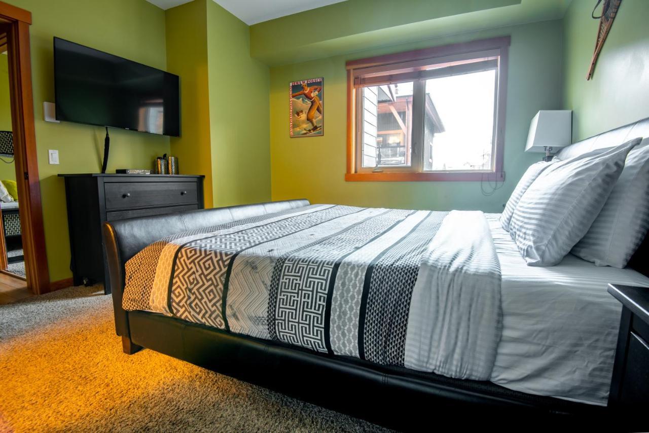 Renovated Condo, 2Br, 2Ba, Heated Pool, 3 Hot Tubs, Pets Welcome! Canmore Bagian luar foto