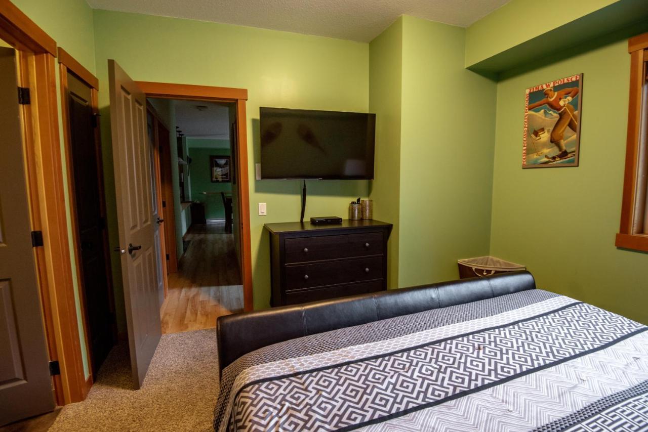 Renovated Condo, 2Br, 2Ba, Heated Pool, 3 Hot Tubs, Pets Welcome! Canmore Bagian luar foto